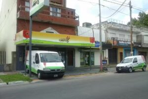 Florer&iacute;a Carlitos